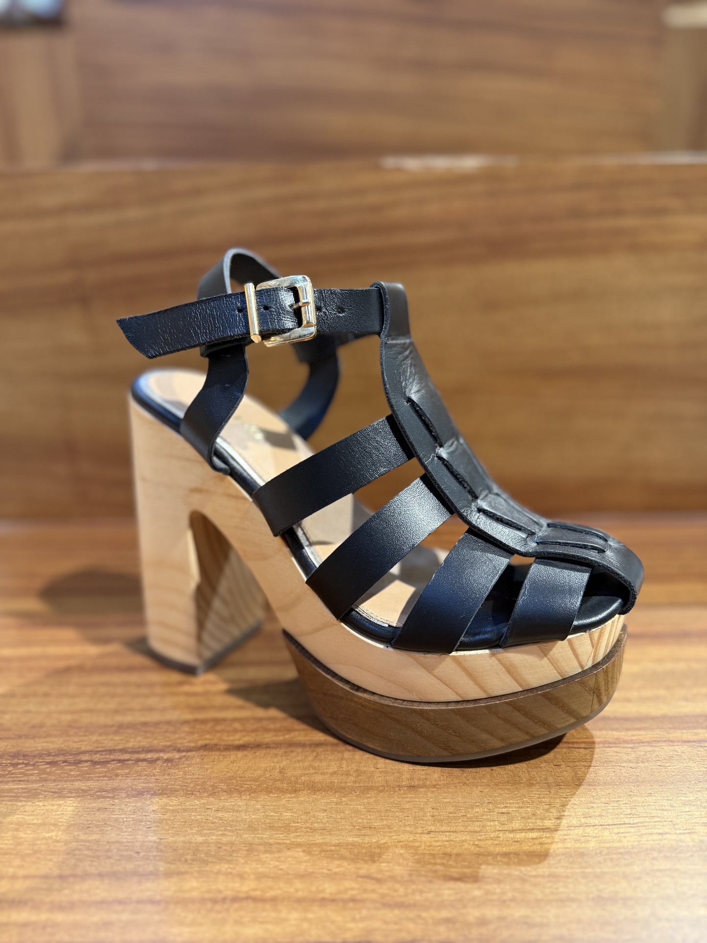 LUNA 1034 TERNERO NEGRO