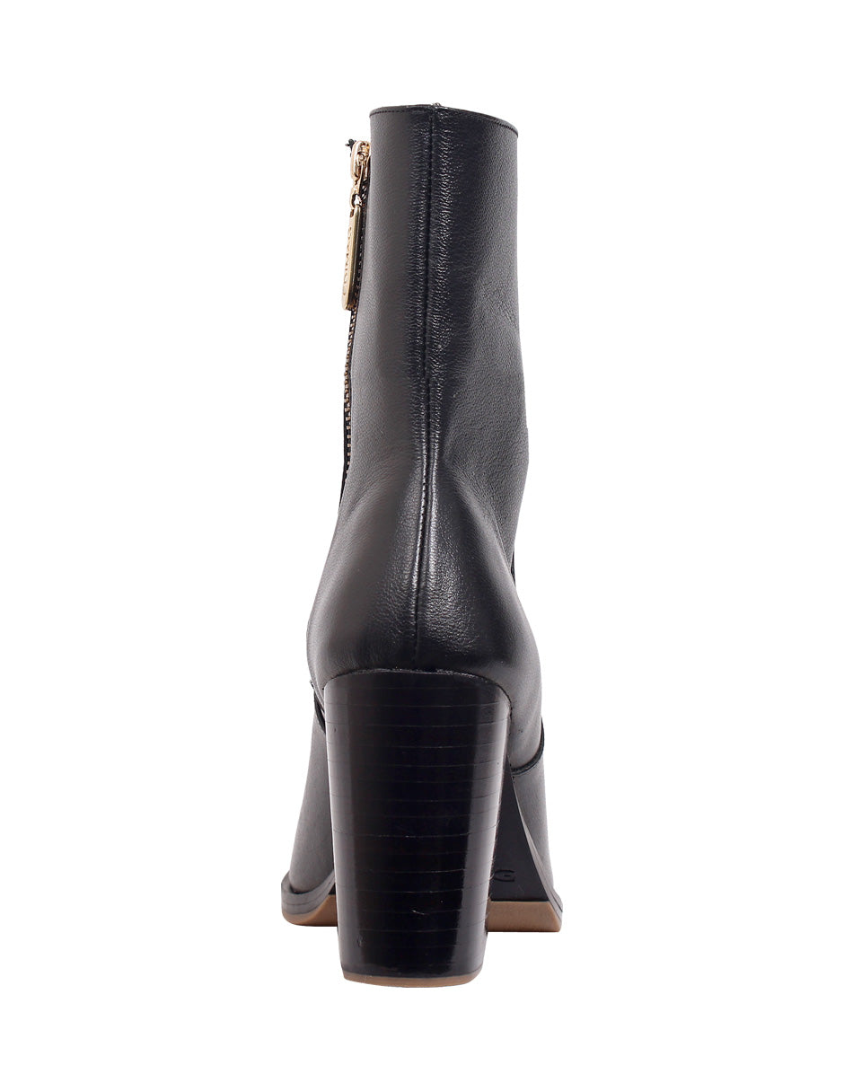 ARIA 4002 TERNERO NEGRO