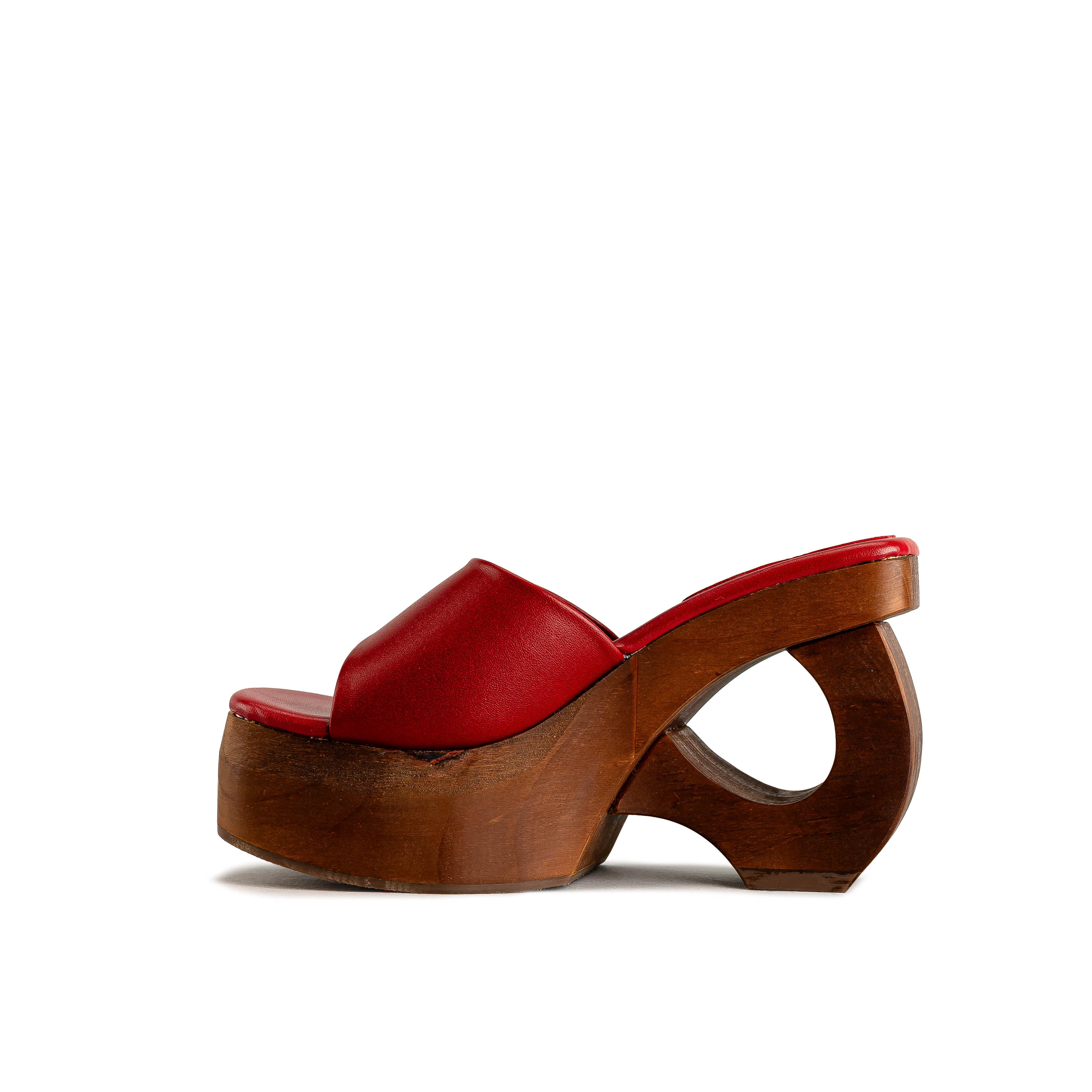 1032 - TERNERO ROJO SANGRE